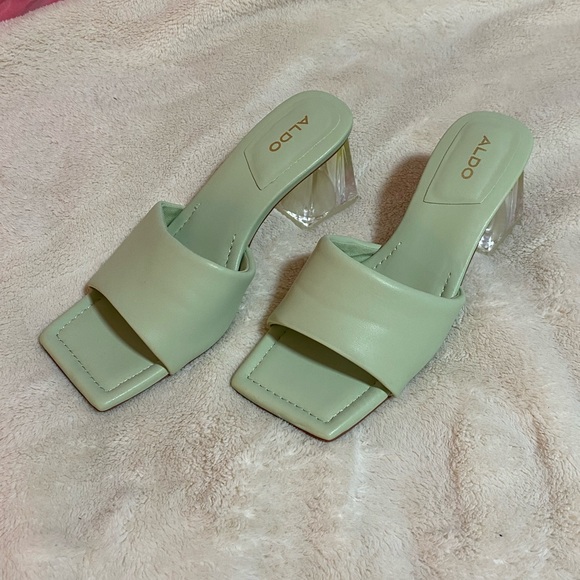 Kylah High Heel Block Sandal - Picture 2 of 8